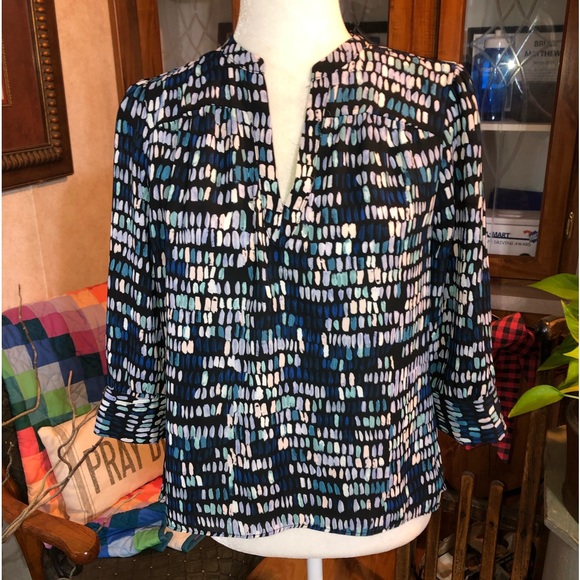 The Limited Tops - NWT THE LIMITED SIZE SMALL NAVY BLUE MULTICOLORED 3/4 SLEEVE V/NECK BLOUSE
